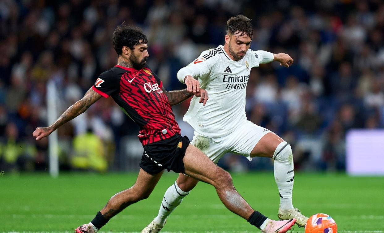 皇家马德里发布备战花絮，冲刺阶段复出首秀，足总杯任务艰巨，年轻球员得到机会的简单介绍