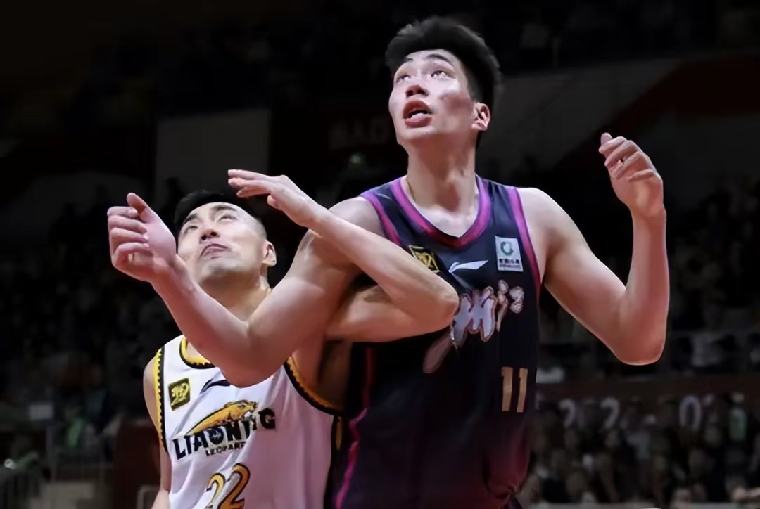 转折点辽宁本钢临场应变；欧篮联今晚攻防权衡；质疑声仍在；资深球员宣示担当的简单介绍